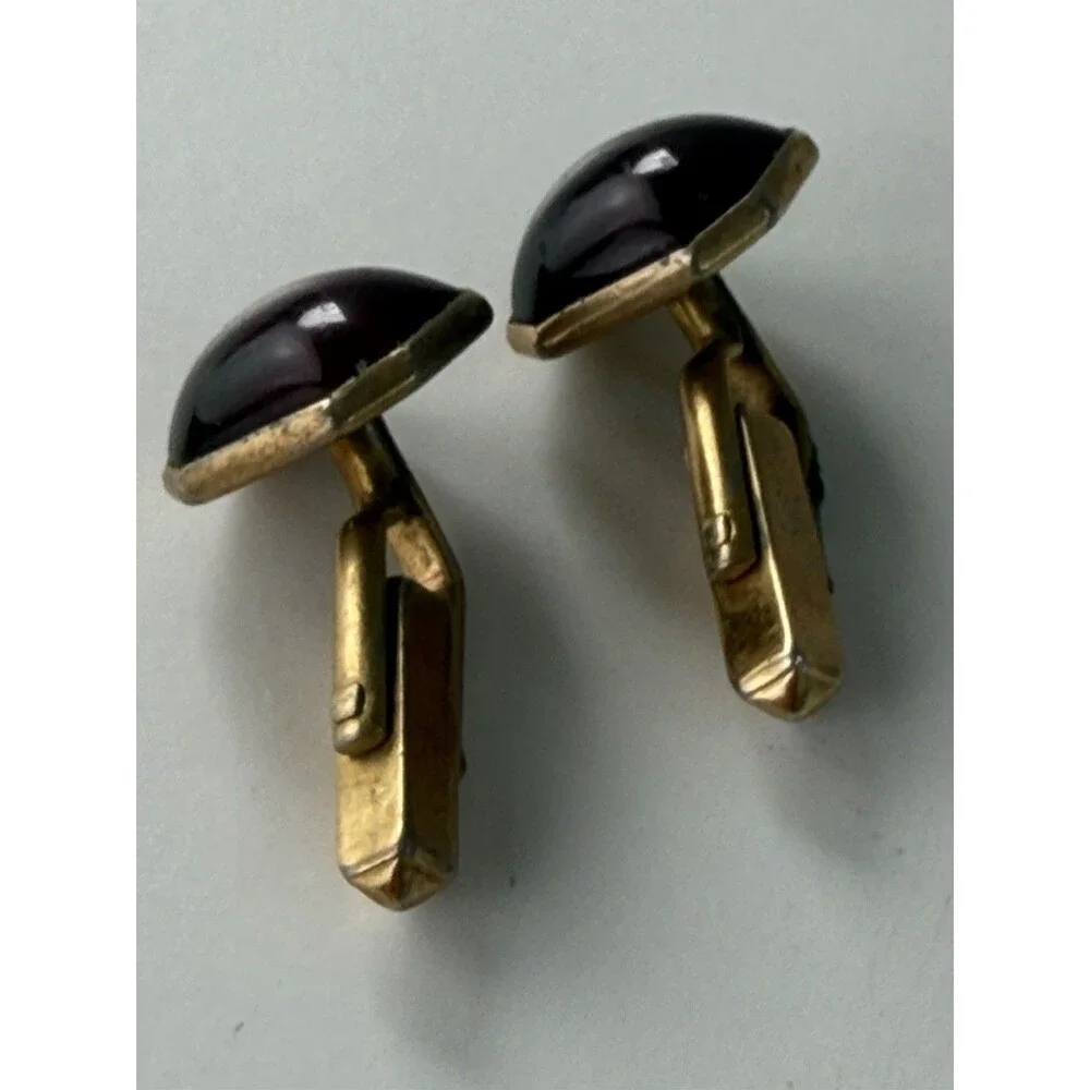 Vintage Swank Cufflinks Synthetic Ruby Garnet Red Glass Gold Tone Toggle Stylish
